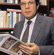 José Guilherme Merquior fala sobre a intelectualidade brasileira em entrevista de 1981